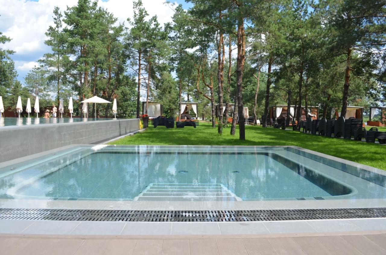 Sobi Hotel Вышгород Экстерьер фото