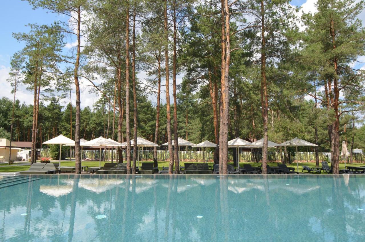 Sobi Hotel Вышгород Экстерьер фото
