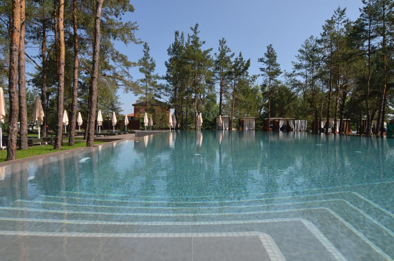 Sobi Hotel Вышгород Экстерьер фото