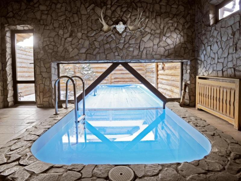 Sobi Hotel Вышгород Экстерьер фото