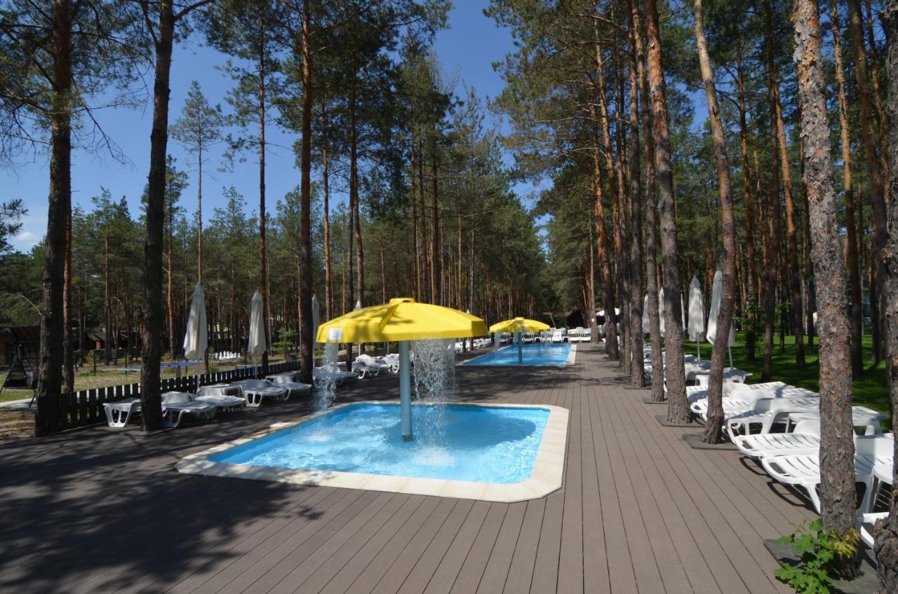 Sobi Hotel Вышгород Экстерьер фото